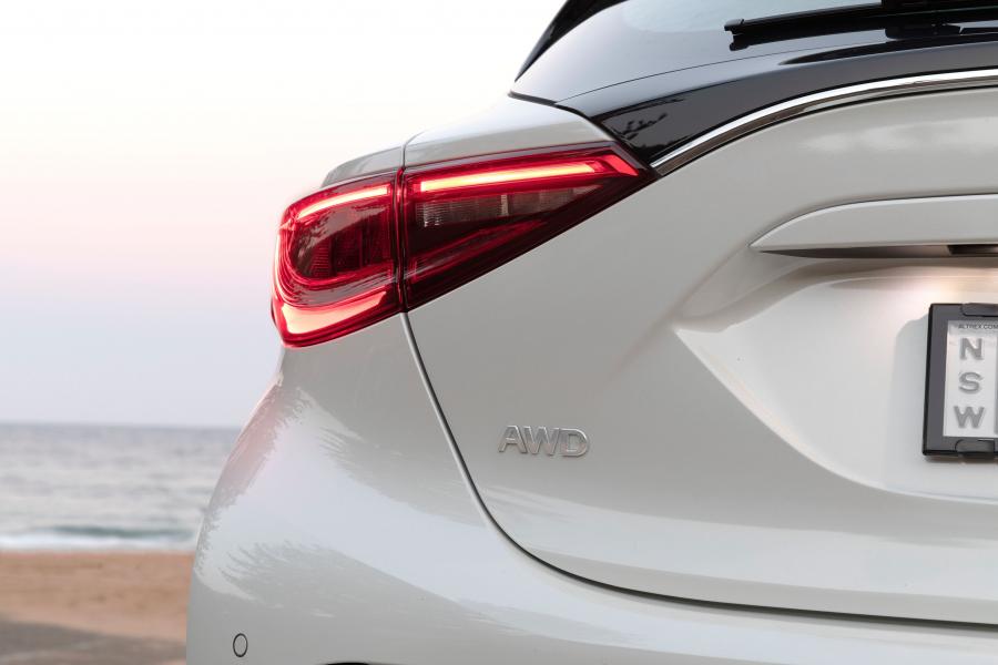 Детали экстерьера Infiniti QX30 2.0t AWD Sport 2018 года  (AU) (фото 27 из 34)